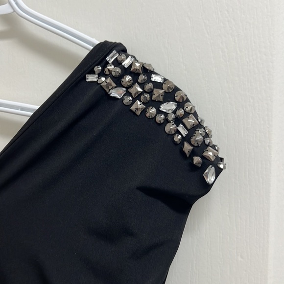 Guess Jumpsuit w/ Deep V Shoulder Embellished Ruched Waist | Size XS Black - Picture 4 of 7